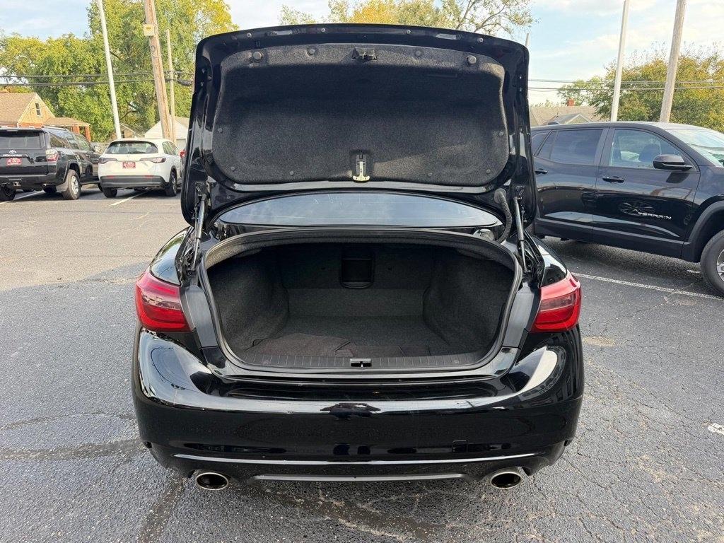 Infiniti Q50 LUXE AWD 2023