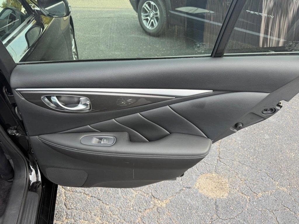Infiniti Q50 LUXE AWD 2023