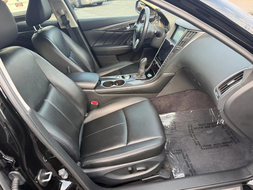 Infiniti Q50 LUXE AWD 2023
