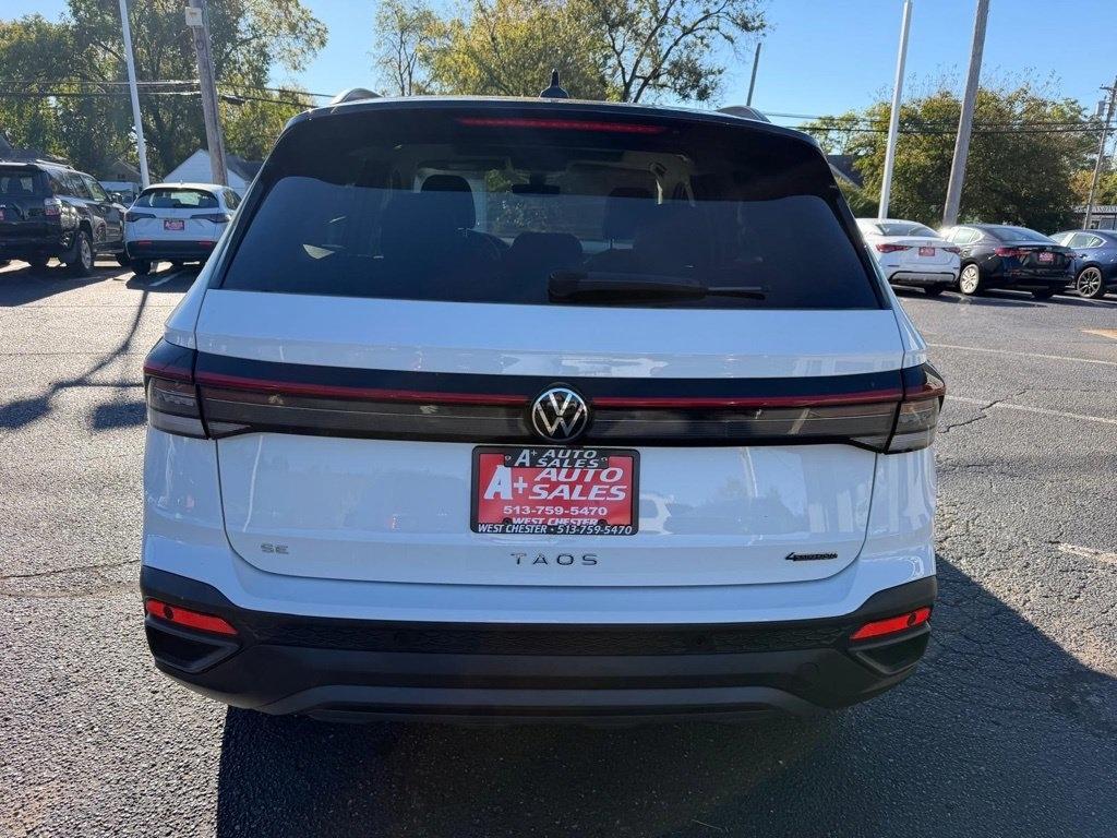 Volkswagen Taos SE 4Motion Black 2025