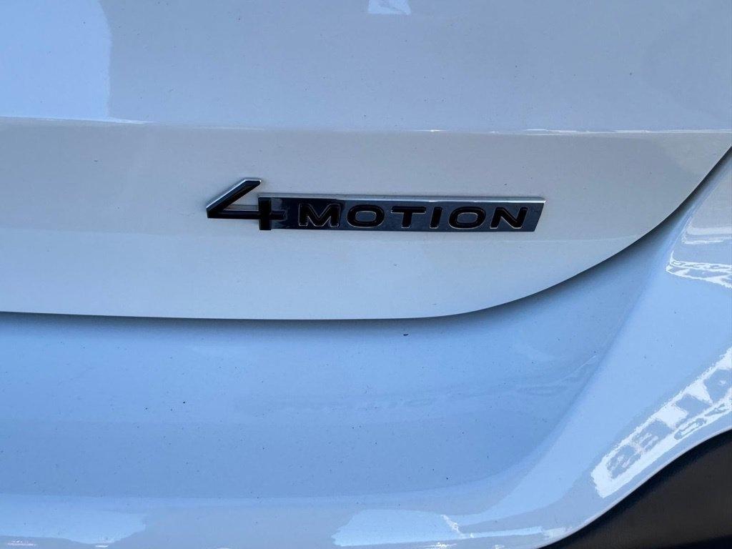Volkswagen Taos SE 4Motion Black 2025