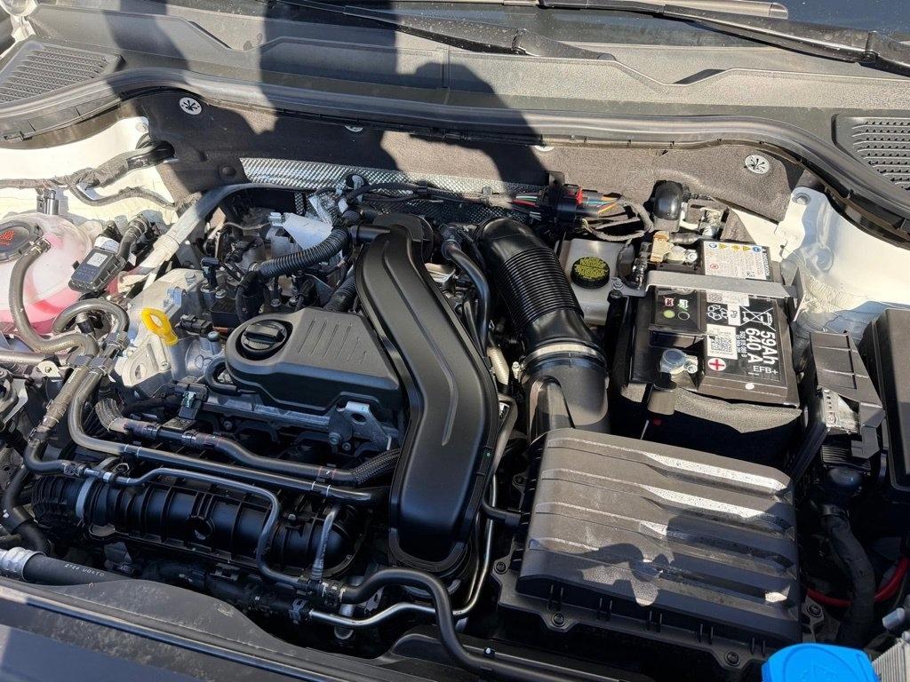 Volkswagen Taos SE 4Motion Black 2025