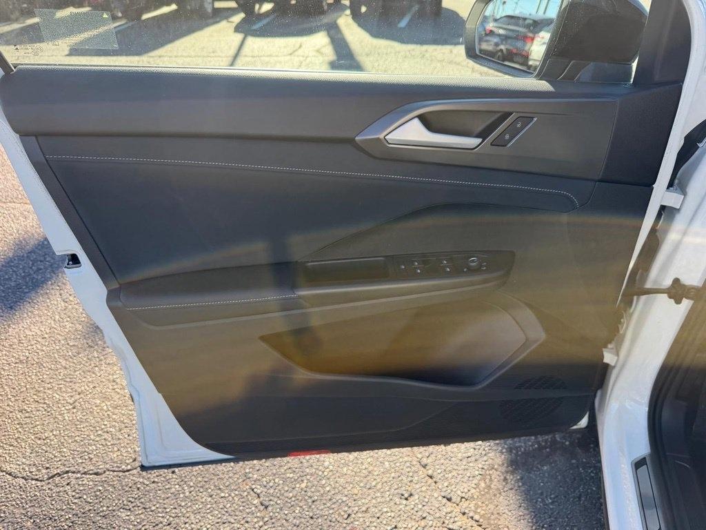 Volkswagen Taos SE 4Motion Black 2025
