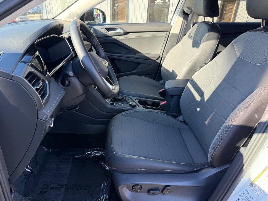 Volkswagen Taos SE 4Motion Black 2025