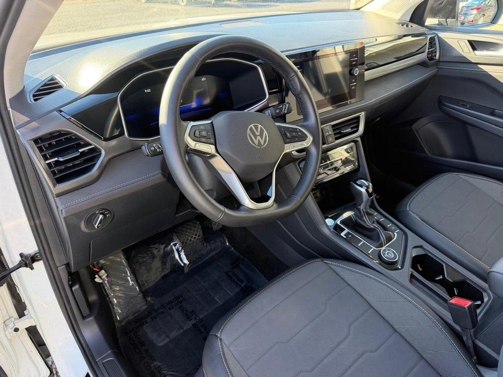 Volkswagen Taos SE 4Motion Black 2025