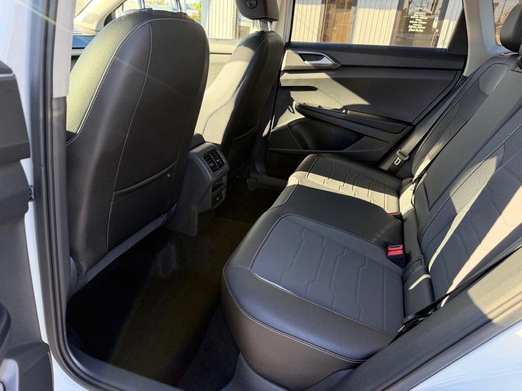 Volkswagen Taos SE 4Motion Black 2025