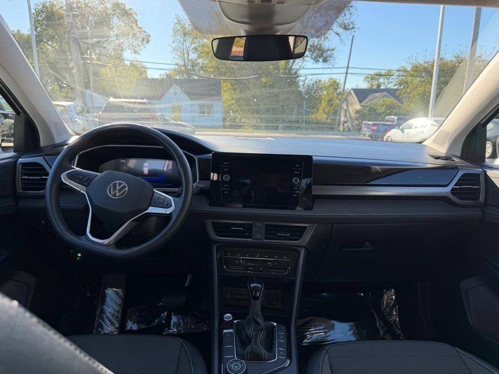 Volkswagen Taos SE 4Motion Black 2025