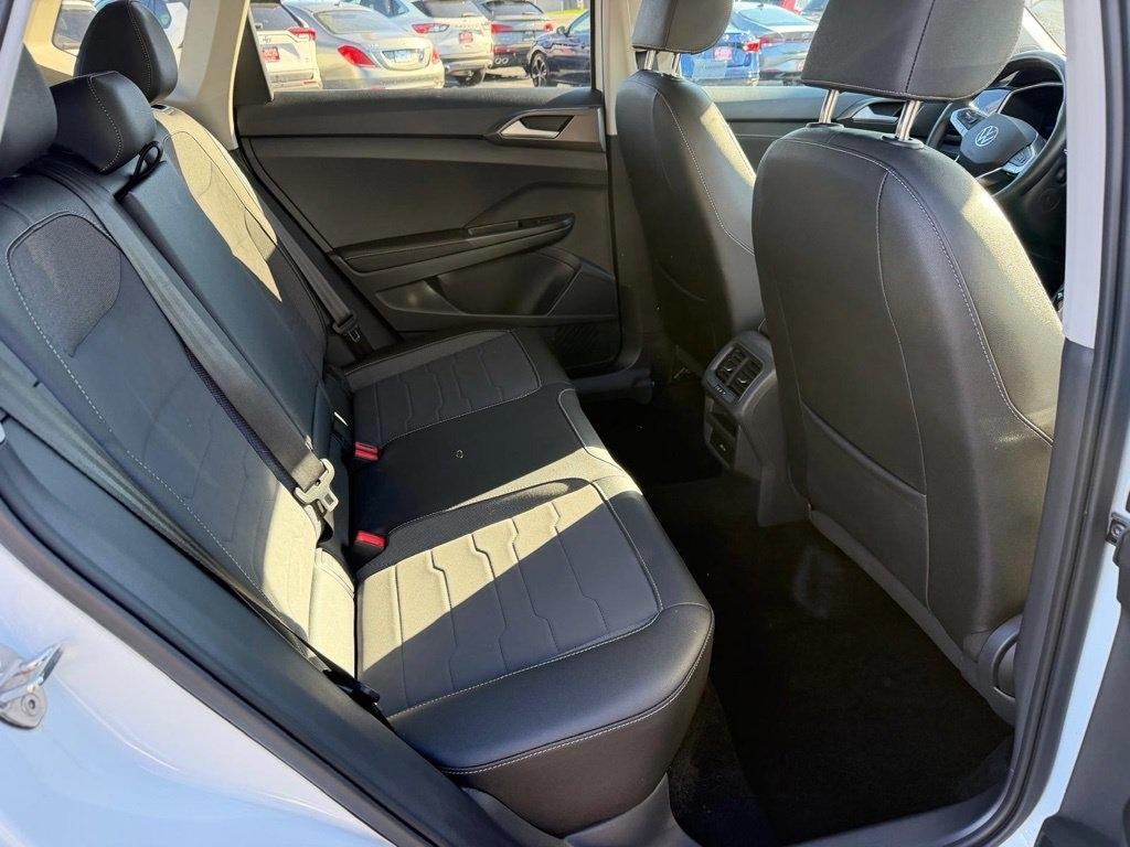 Volkswagen Taos SE 4Motion Black 2025