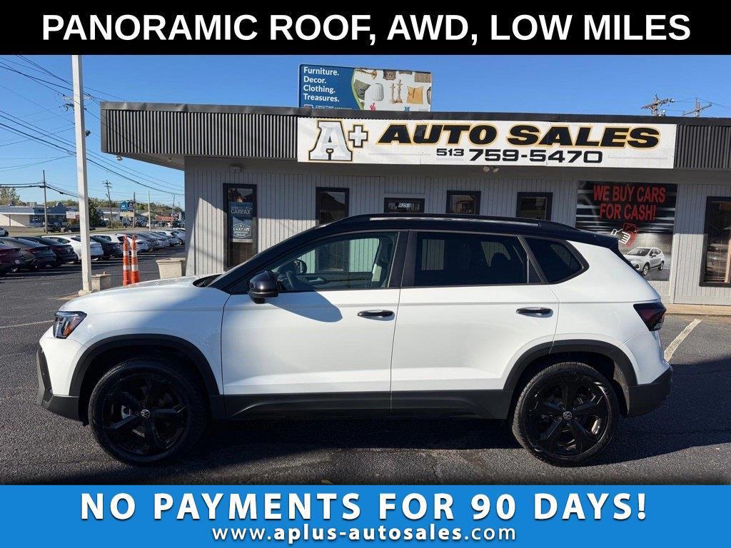 2025 Volkswagen Taos SE Black