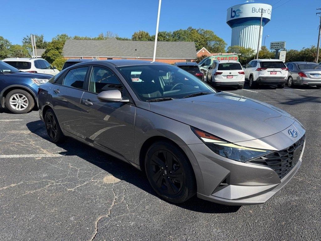 Hyundai Elantra SEL 2023