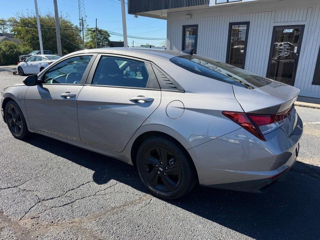 Hyundai Elantra SEL 2023