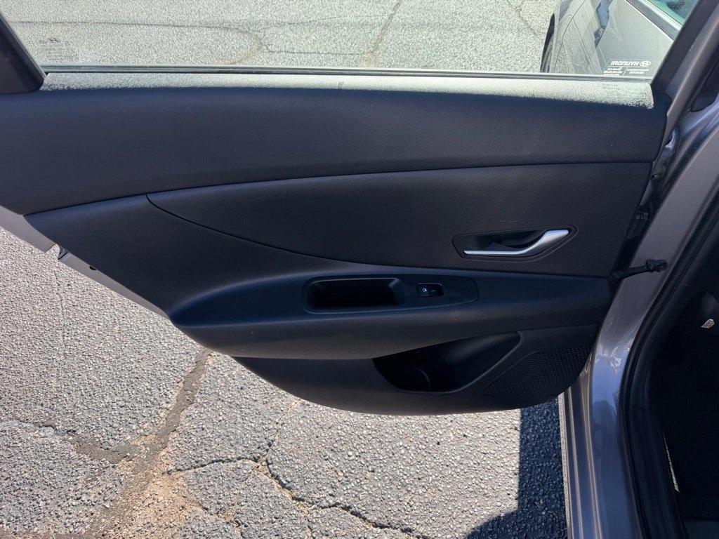 Hyundai Elantra SEL 2023