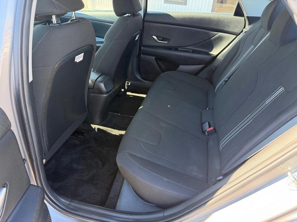 Hyundai Elantra SEL 2023
