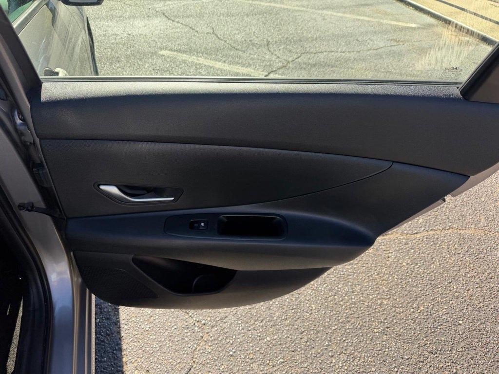 Hyundai Elantra SEL 2023