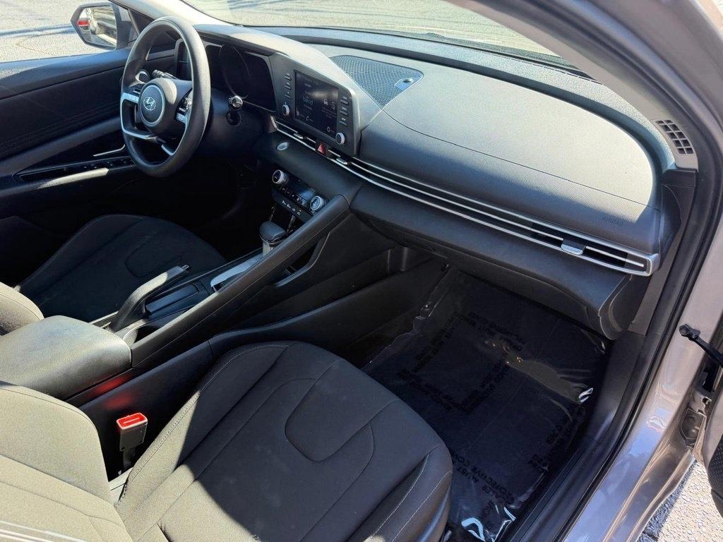 Hyundai Elantra SEL 2023