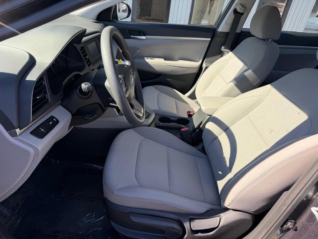 Hyundai Elantra SE 6M 2020