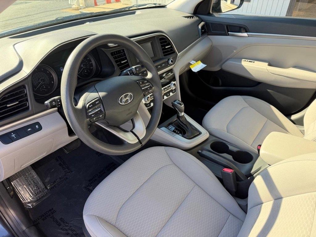Hyundai Elantra SE 6M 2020