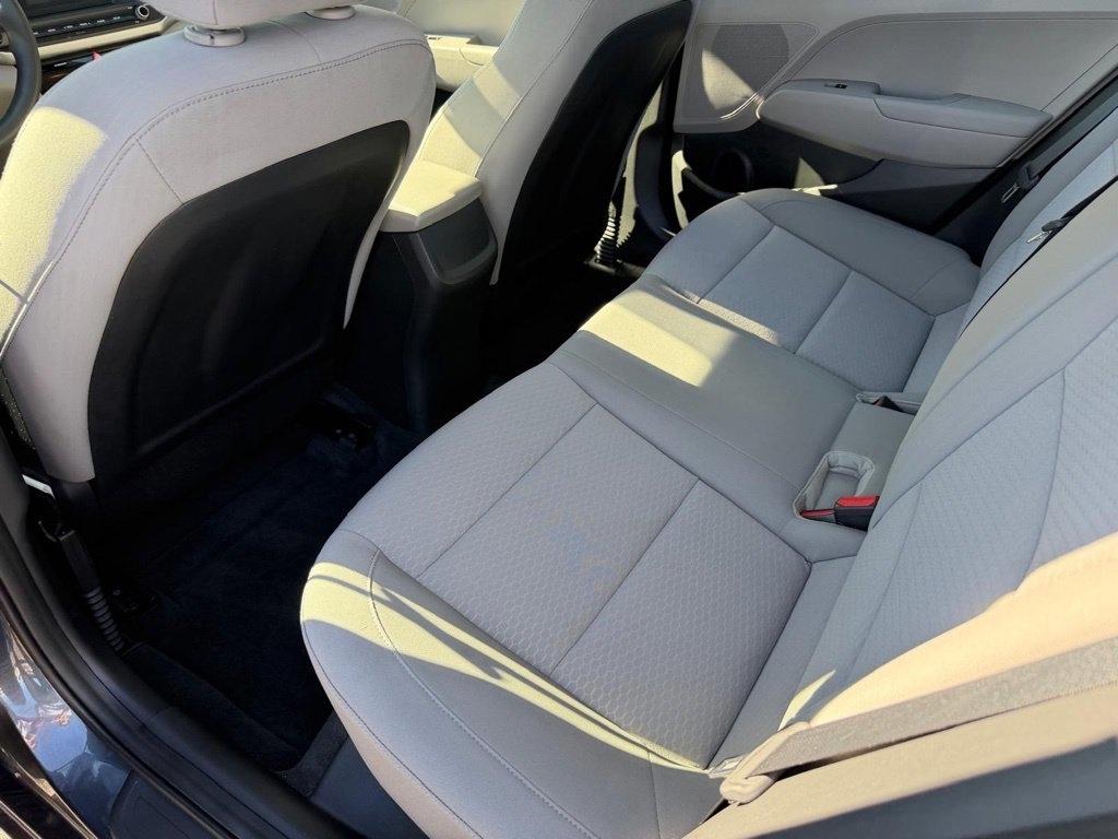 Hyundai Elantra SE 6M 2020