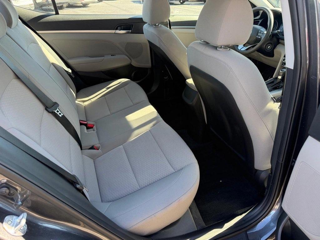 Hyundai Elantra SE 6M 2020