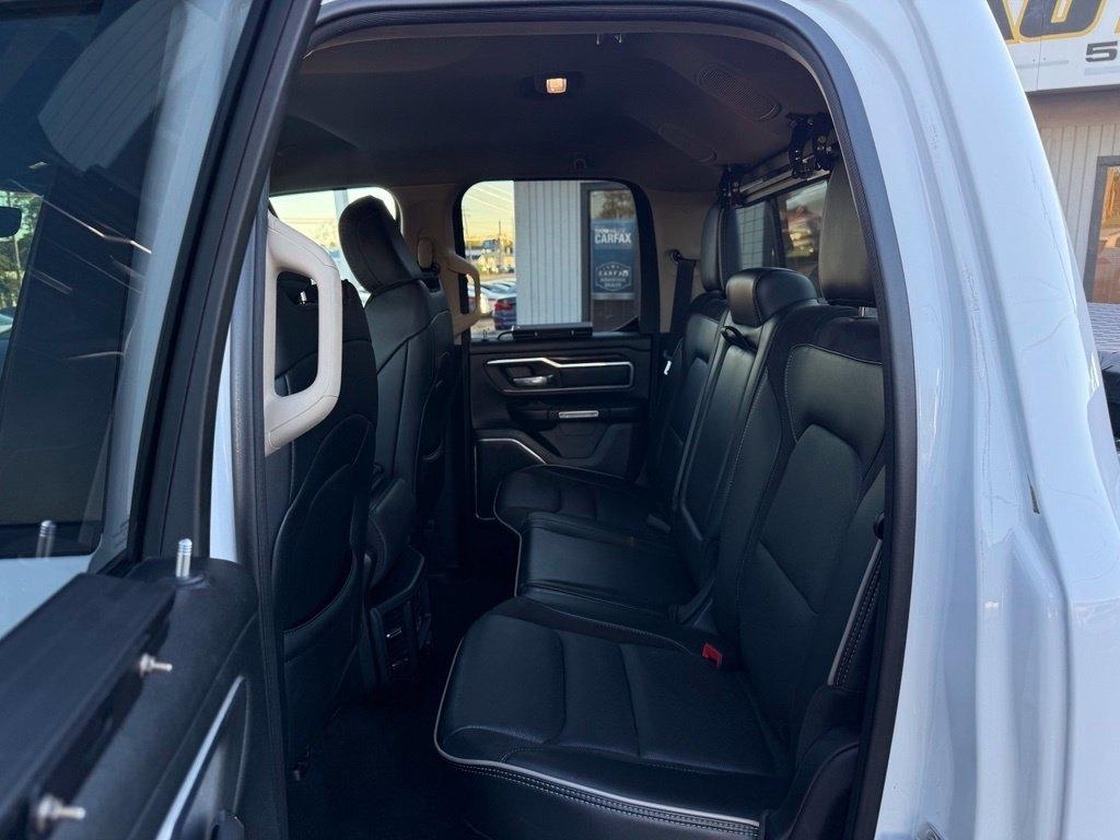 RAM 1500 Laramie Quad Cab 4WD 2021