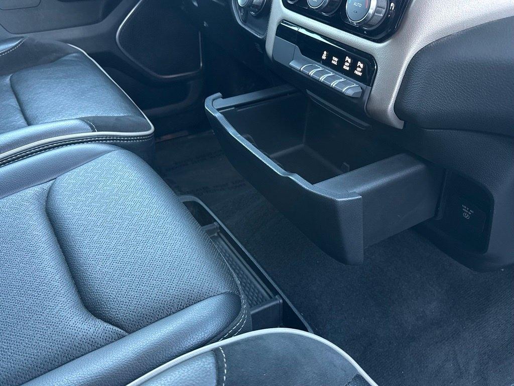 RAM 1500 Laramie Quad Cab 4WD 2021