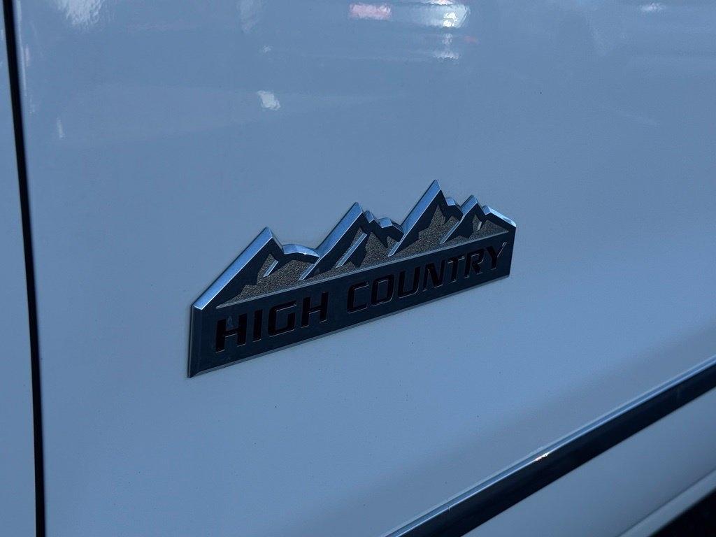 Chevrolet Silverado 3500HD 4WD Crew Cab 167" High Country 2016