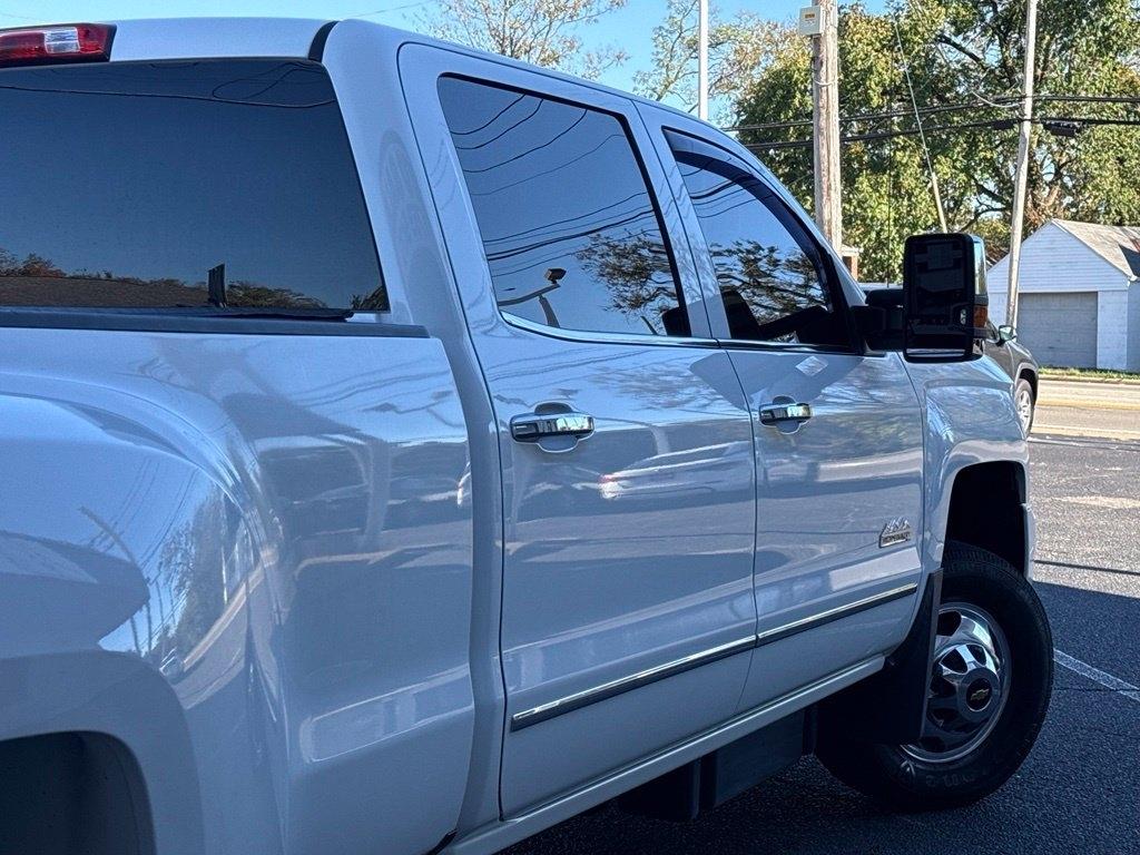 Chevrolet Silverado 3500HD 4WD Crew Cab 167" High Country 2016