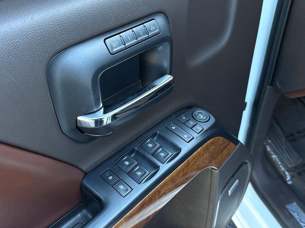 Chevrolet Silverado 3500HD 4WD Crew Cab 167" High Country 2016