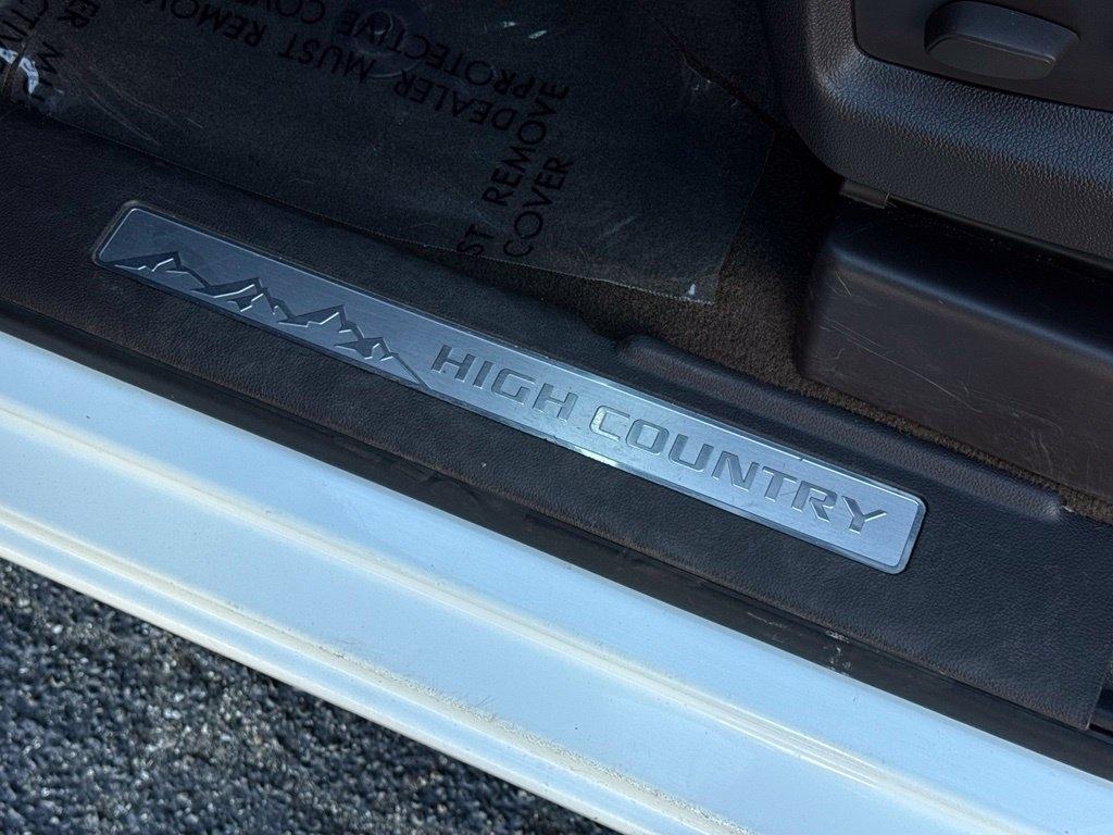 Chevrolet Silverado 3500HD 4WD Crew Cab 167" High Country 2016
