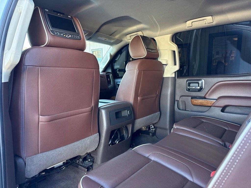 Chevrolet Silverado 3500HD 4WD Crew Cab 167" High Country 2016