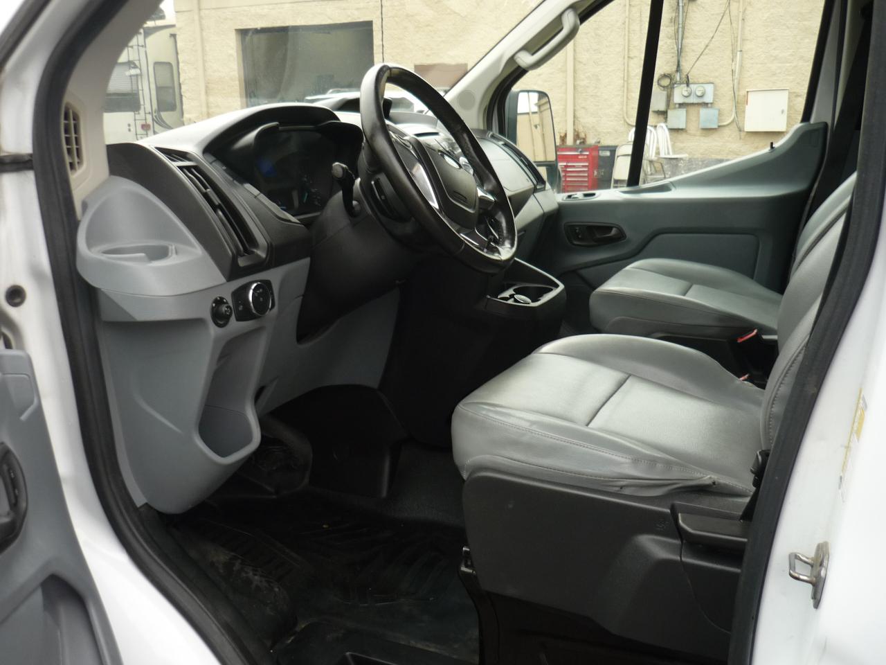 Ford Transit 150 Van Low Roof 60/40 Pass. 148-in. WB 2017