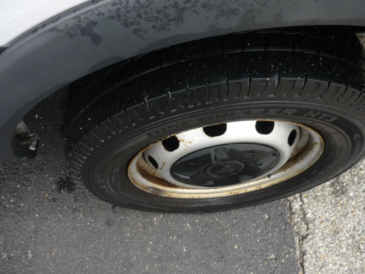 Ford Transit 150 Van Low Roof 60/40 Pass. 148-in. WB 2017