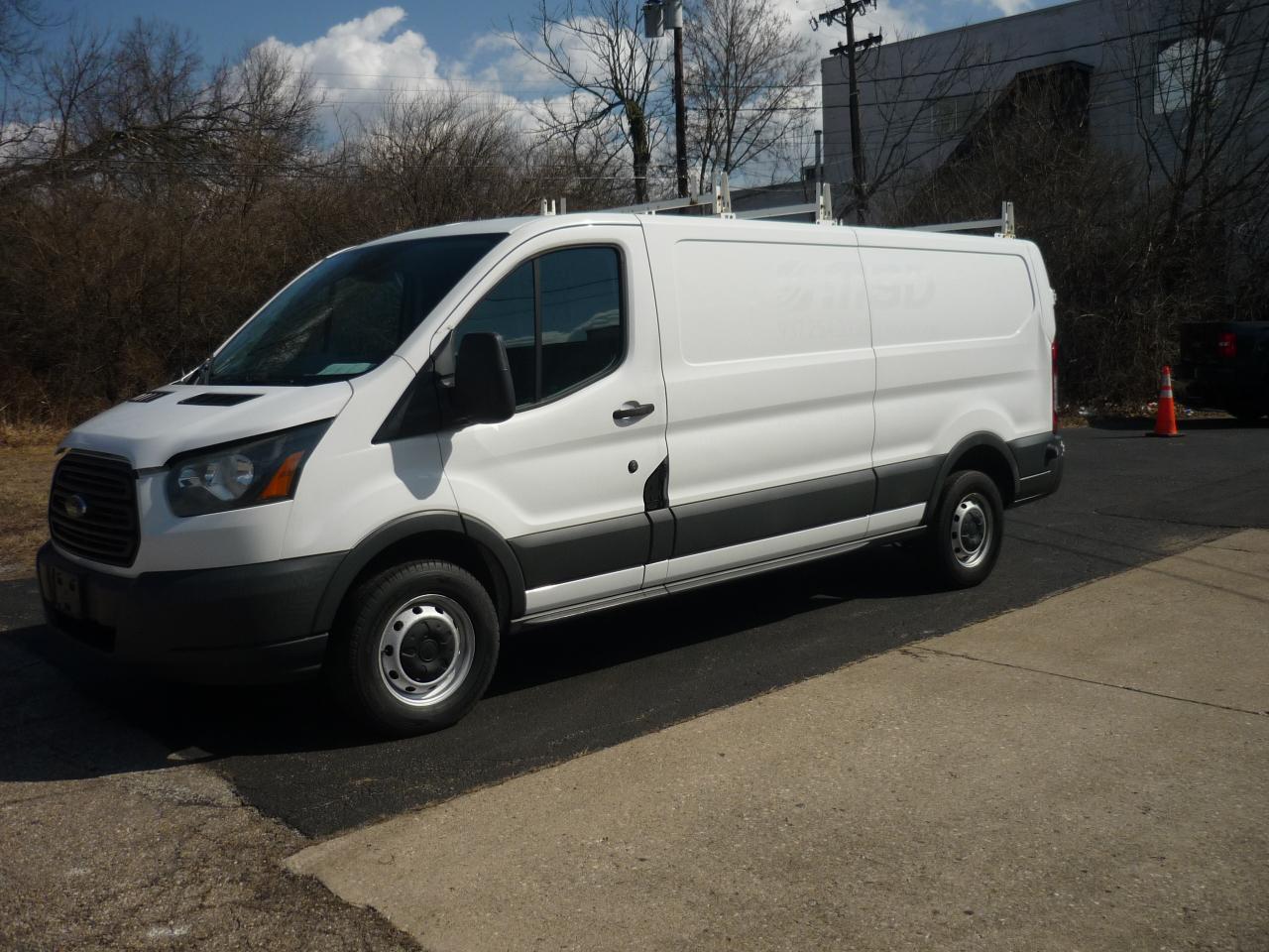 Ford Transit 250 Van Low Roof 60/40 Pass. 148-in. WB 2015