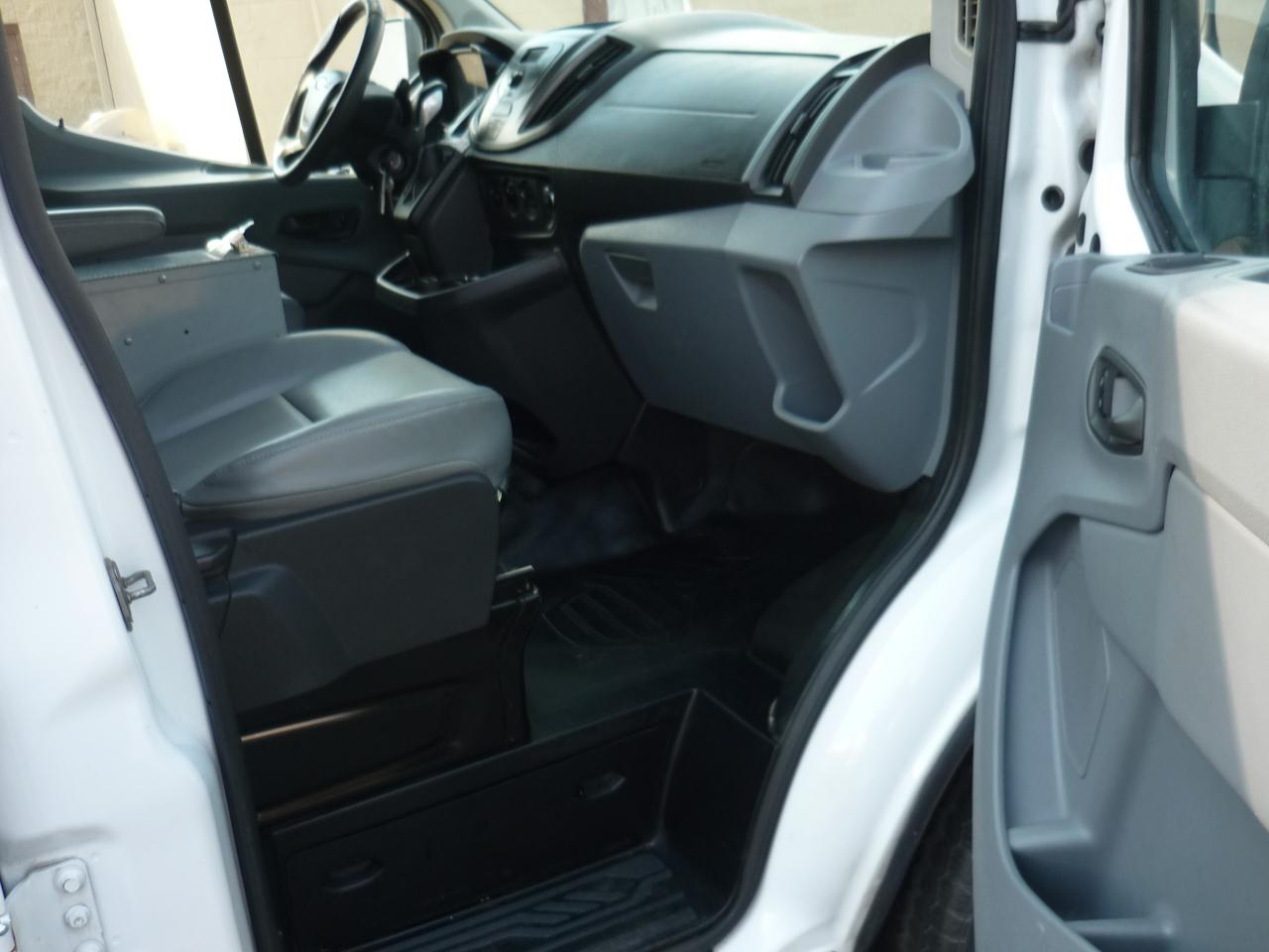 Ford Transit 250 Van Low Roof 60/40 Pass. 148-in. WB 2015