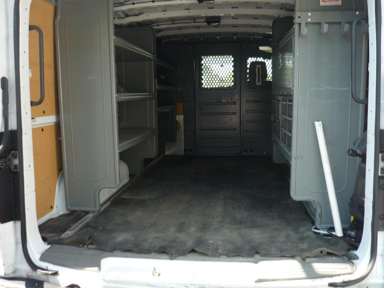Nissan NV Cargo 2500 HD SV V8 2018