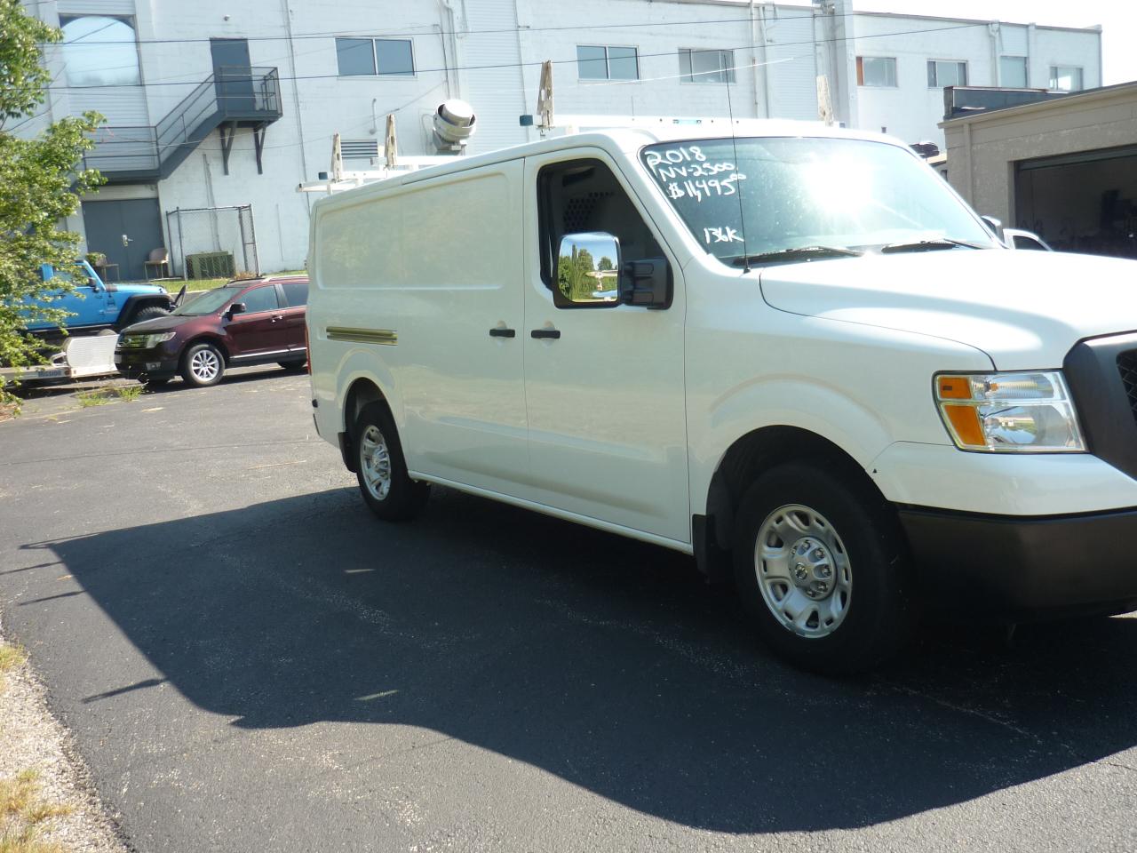Nissan NV Cargo 2500 HD SV V8 2018