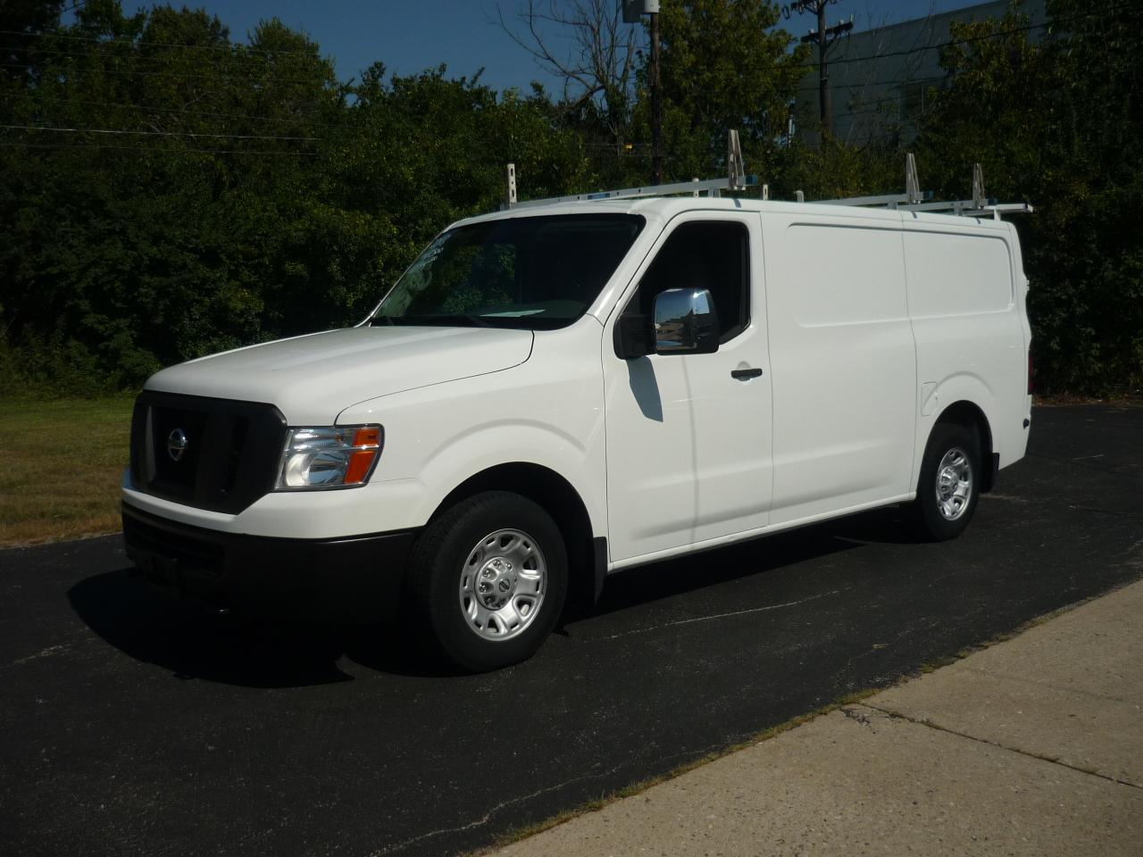 Nissan NV Cargo 2500 HD SV V8 2018