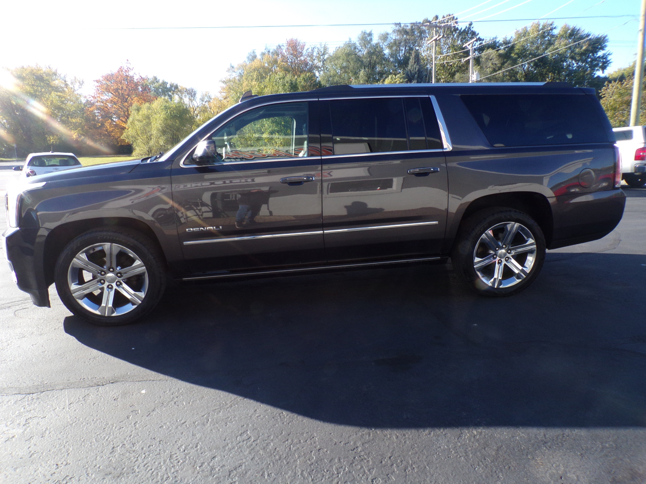 GMC Yukon XL Denali 4WD 2017 GMC Yukon XL Denali 4WD 2017