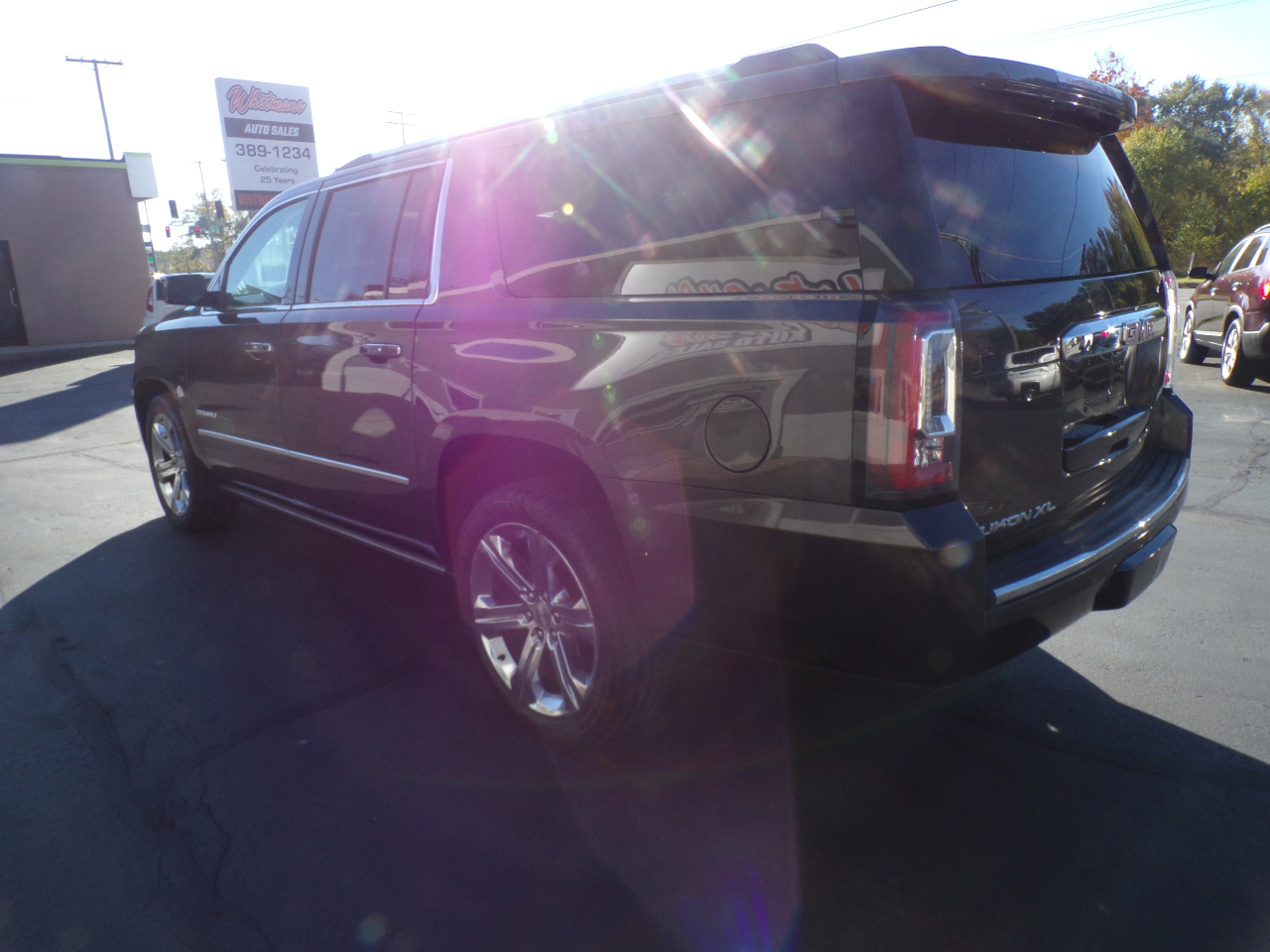 GMC Yukon XL Denali 4WD 2017 GMC Yukon XL Denali 4WD 2017