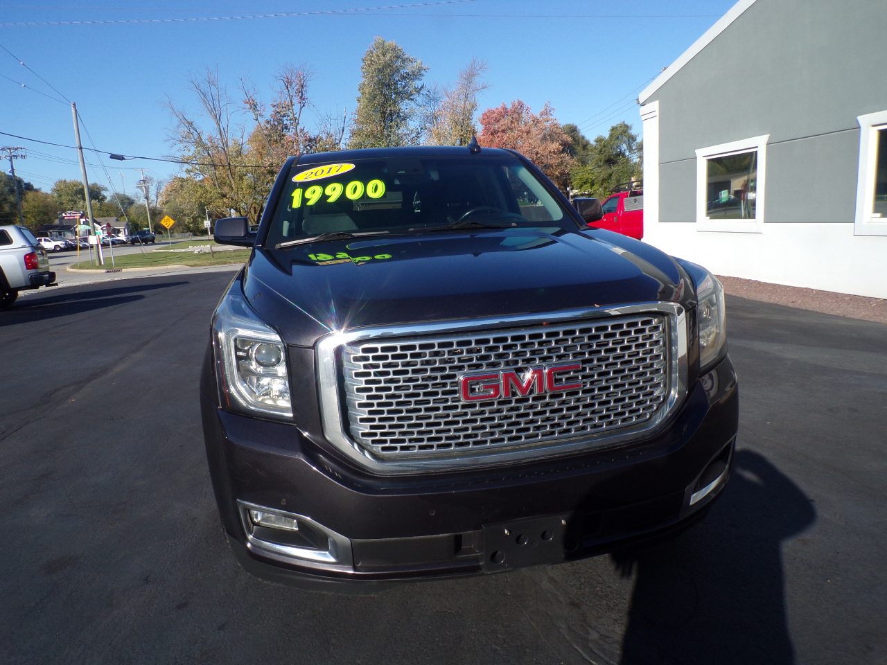GMC Yukon XL Denali 4WD 2017 GMC Yukon XL Denali 4WD 2017
