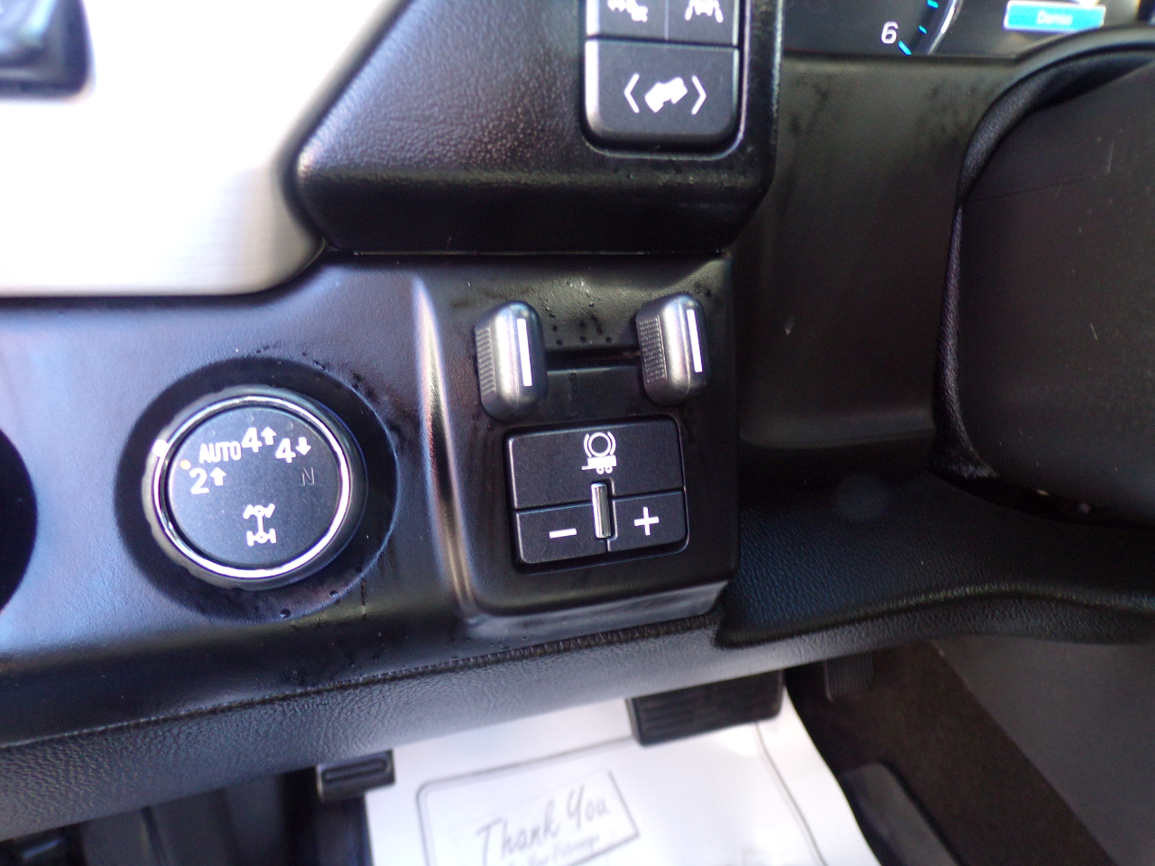 GMC Yukon XL Denali 4WD 2017 GMC Yukon XL Denali 4WD 2017