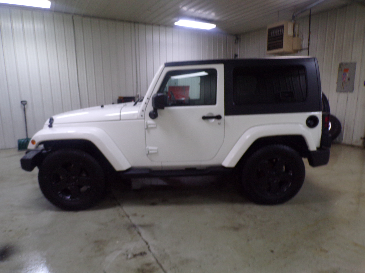 Jeep Wrangler Sahara 4WD 2010