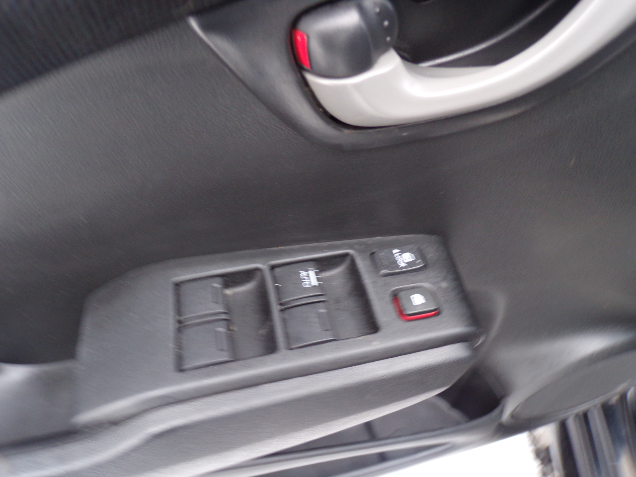 Honda Fit Sport 5-Speed AT with Navigation 2011