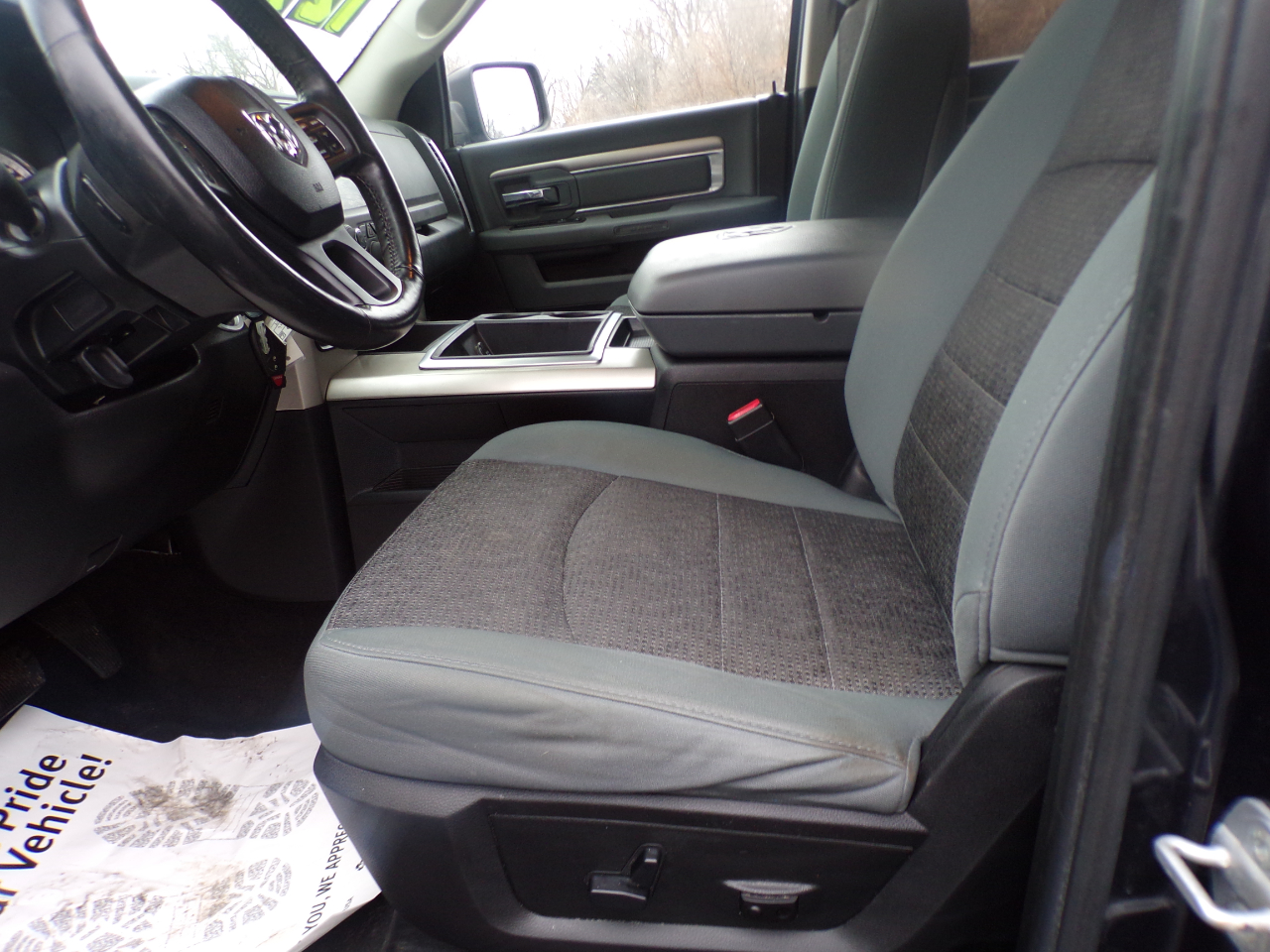 RAM 1500 Big Horn Quad Cab 4WD SWB 2014