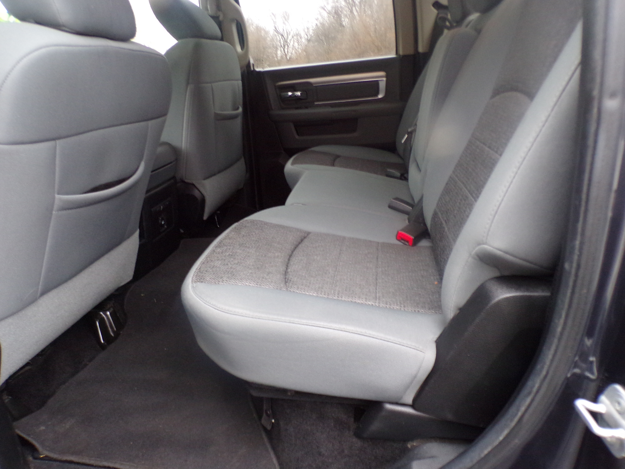 RAM 1500 Big Horn Quad Cab 4WD SWB 2014