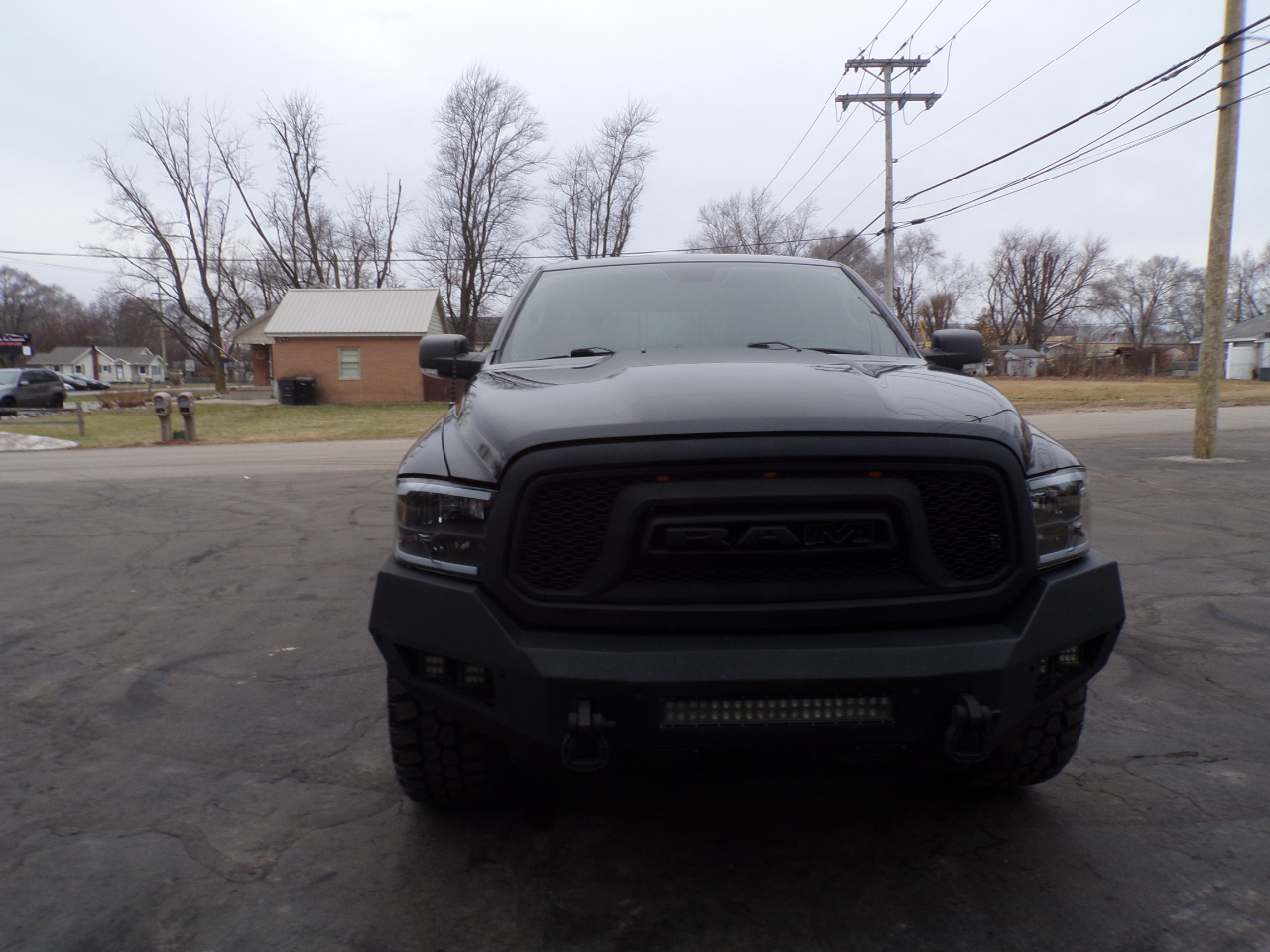 RAM 1500 Classic Tradesman 4x4 Crew Cab 6'4" Box 2019