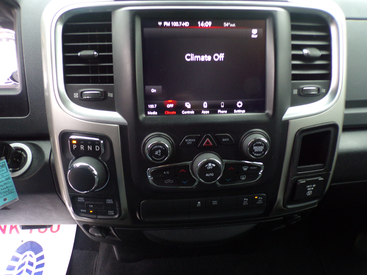 RAM 1500 Classic Tradesman 4x4 Crew Cab 6'4" Box 2019