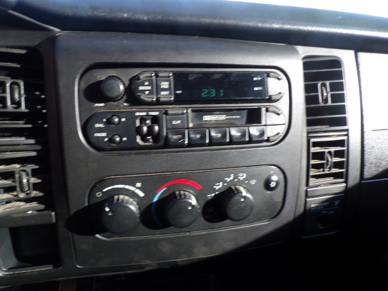 Dodge Dakota Sport 2WD 2002