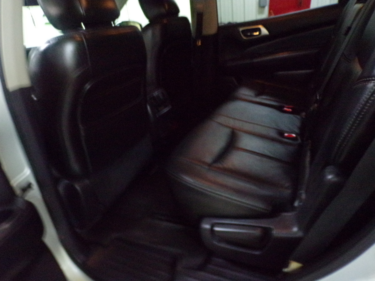 Nissan Pathfinder SV 4WD 2013