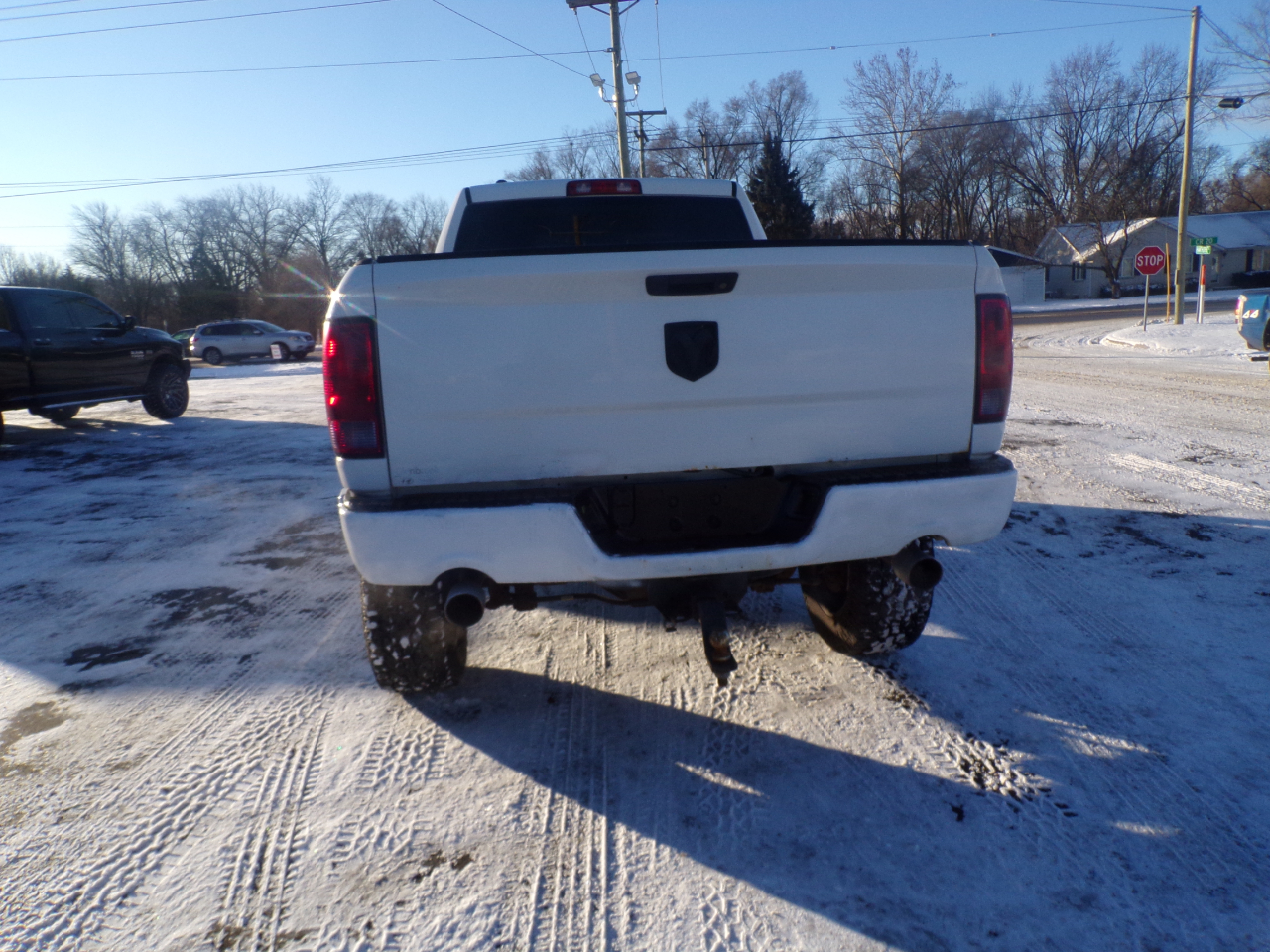 RAM 1500 Tradesman Quad Cab 4WD 2014